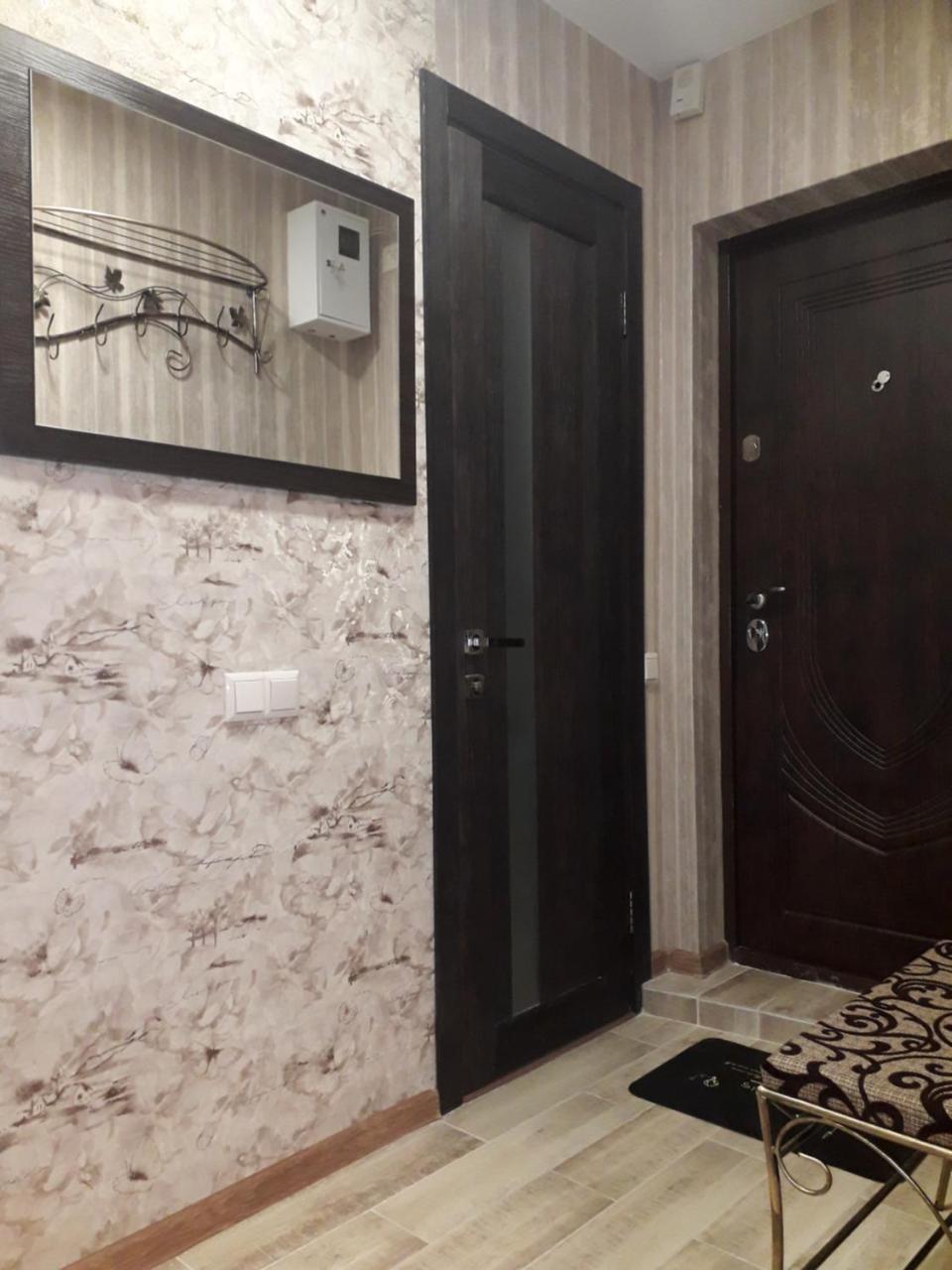 Апартаменты 30 м2 на Сергея Есенина 11 Харьков Экстерьер фото