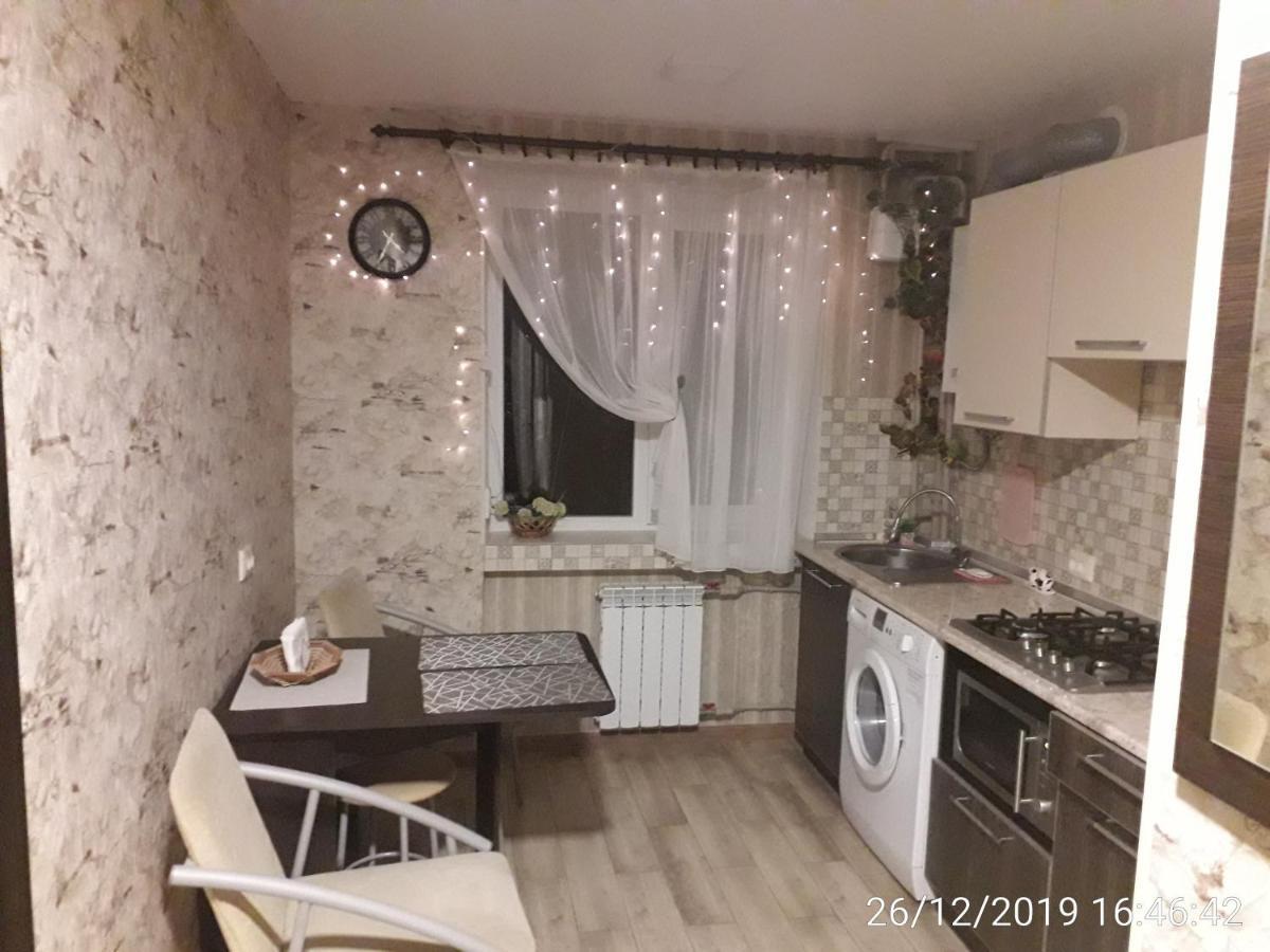 Апартаменты 30 м2 на Сергея Есенина 11 Харьков Экстерьер фото